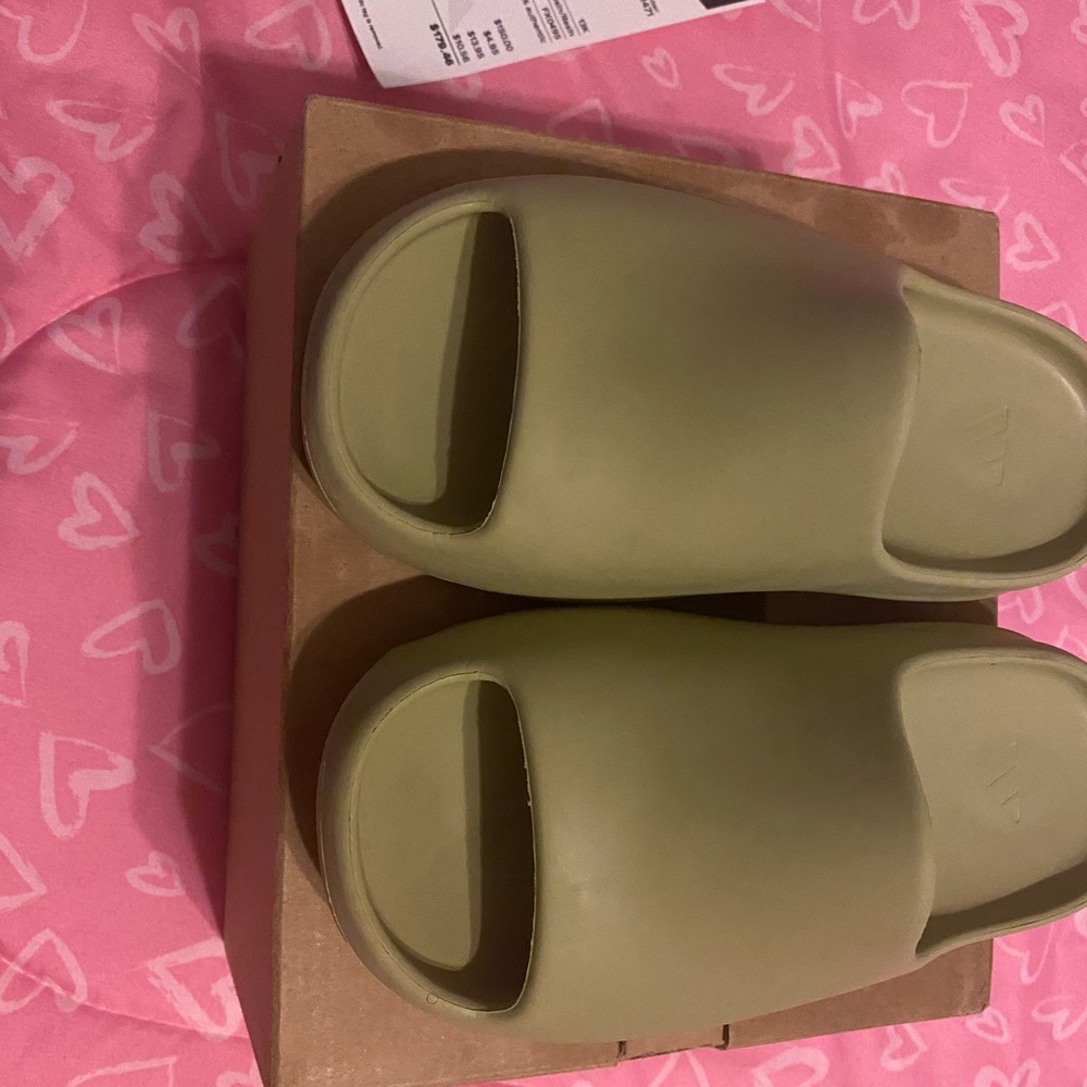 Toddler Size Yeezy Slides
